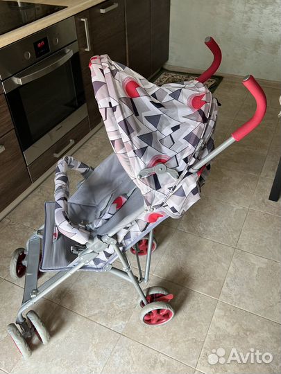 Прогулочная коляска