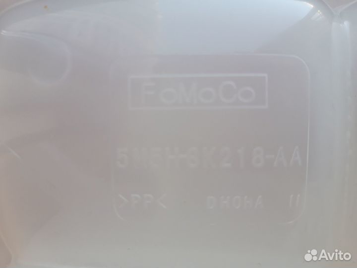 Расширительный бачок Ford новый 1425193