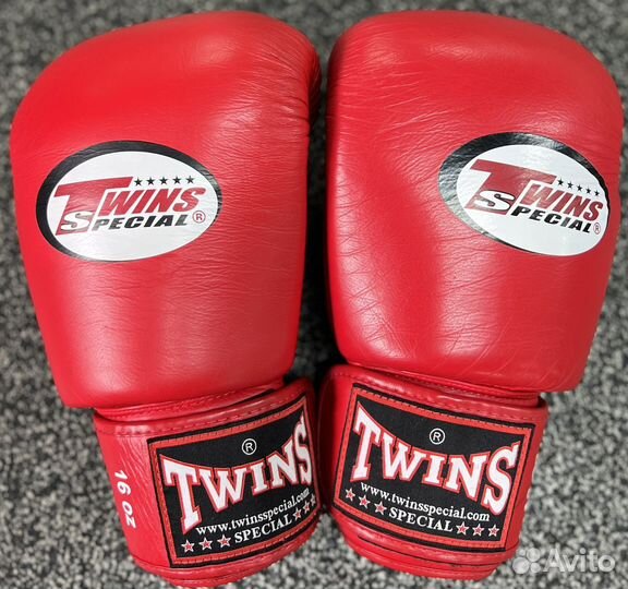 Боксеракиие перчатки Twins special