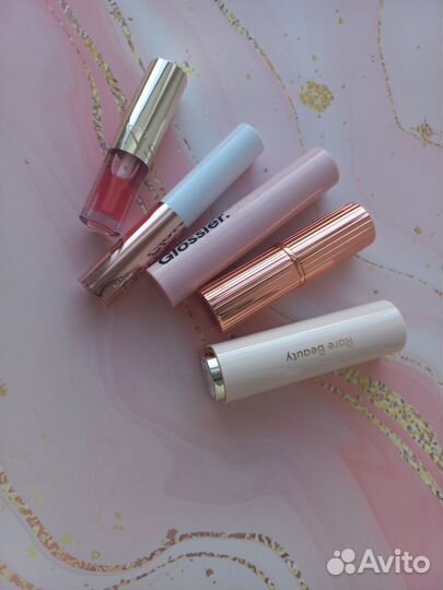 Glossier, Charlotte Tilbury,Tarte,Clarins помады