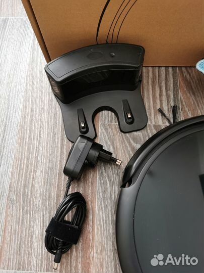 Продам робот пылесос