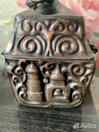 Шкатулка в виде ларца 