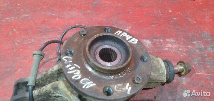 Ситроен С4 кулак передний правый Citroen C4 с абс