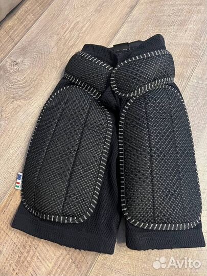 Шорты защитные сноуборд UFO размер S