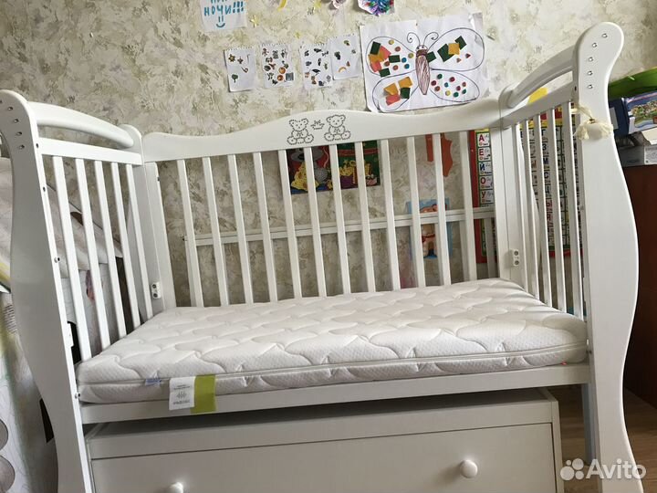 Кроватка с матрасом (маятник)