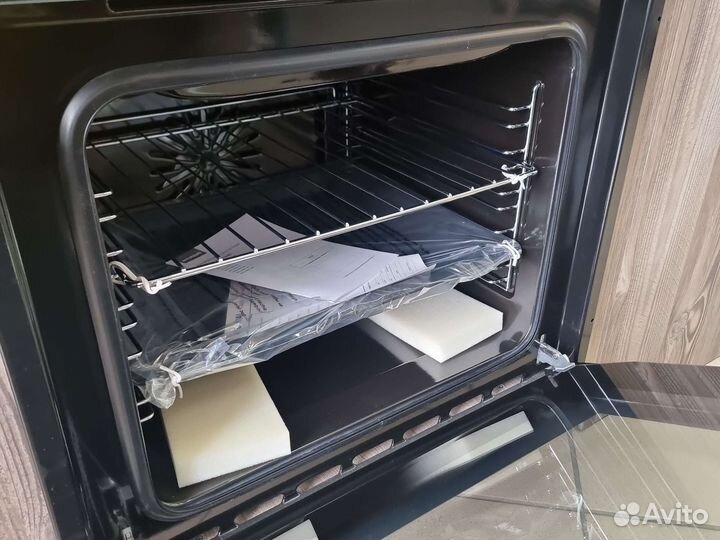 Духовой шкаф электрический Hyundai HEO 6642 BG