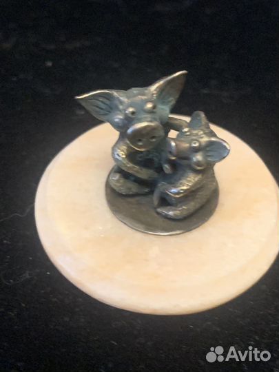 Сувенир (поросёнок парочка)