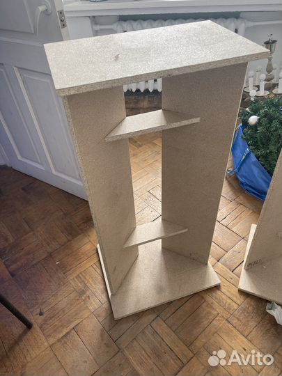 Стойки для студийных мониторов