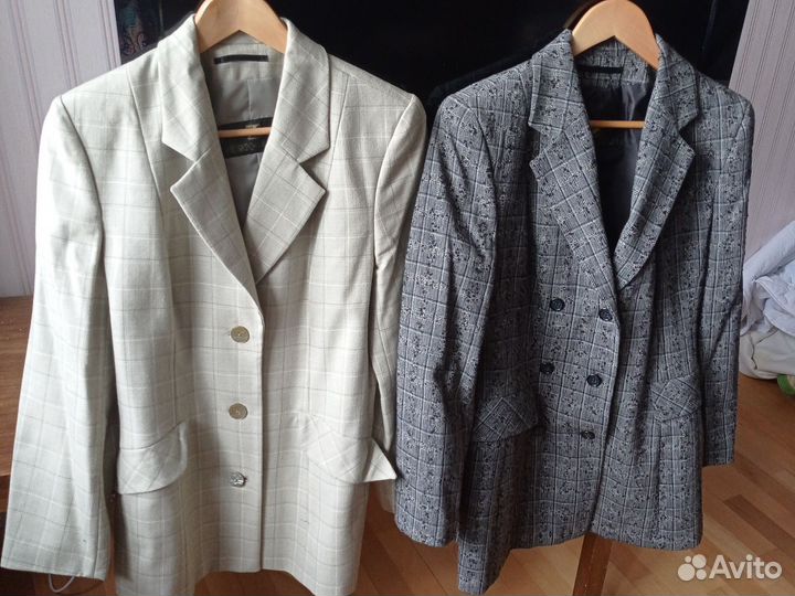2 женских пиджака, р. 48, свитер р 48
