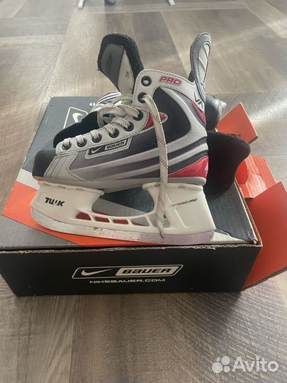 Хоккейные коньки bauer pro