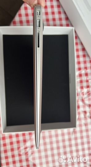 MacBook Air 13 - inch