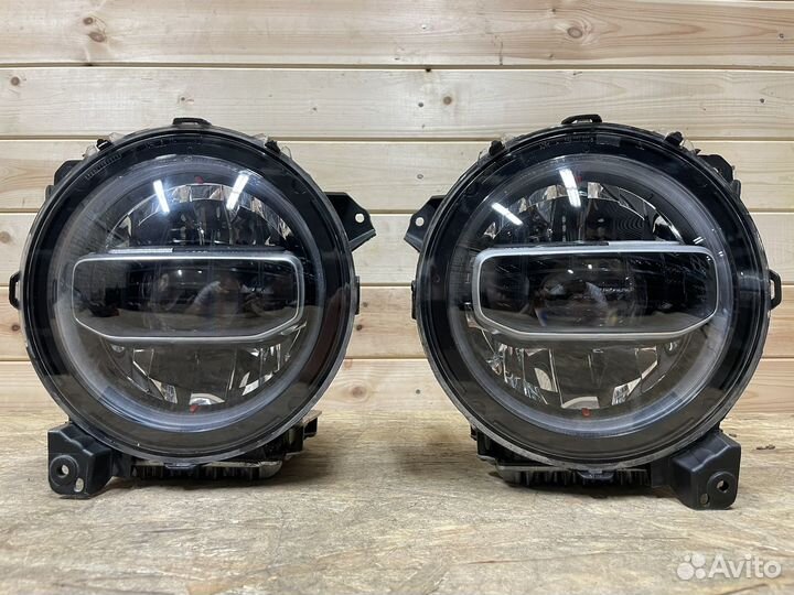 Фары левая правая Jeep Wrangler lV LED