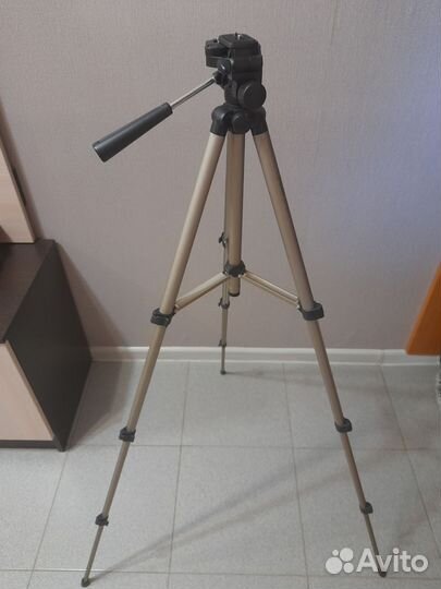 Штатив для фотоаппарата