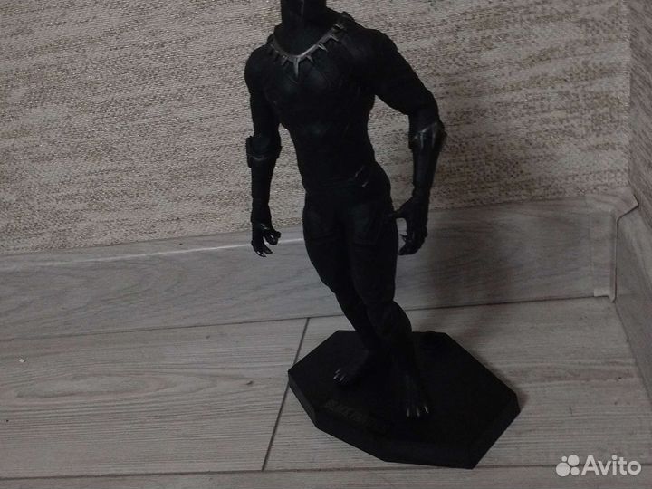 Black Panther коллекционная фигурка