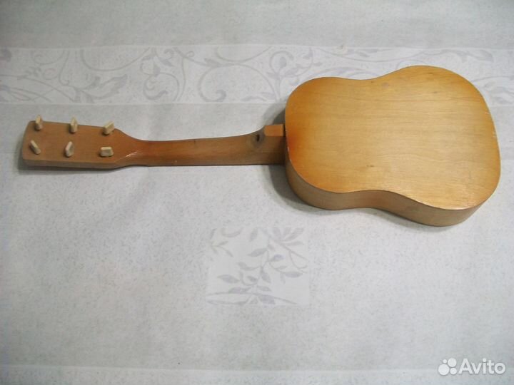Гитара игрушка