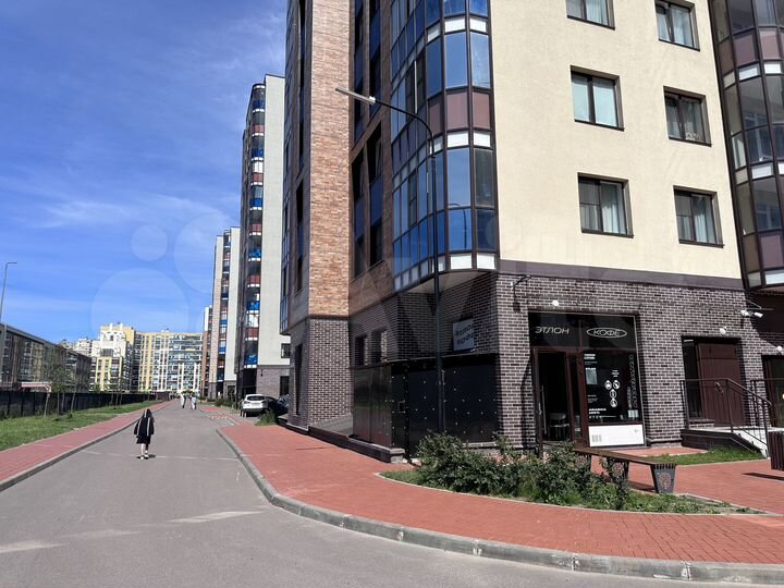 Коммерческое помещение с арендаторами