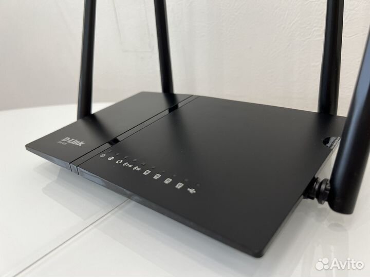 Wi-Fi роутер D-Link DIR-825