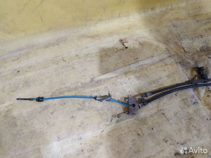 Трос стояночного тормоза Ford Fiesta 2008-2019