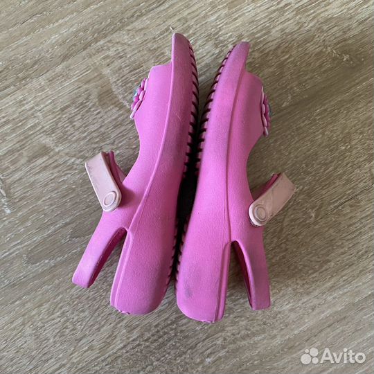 Сандалии Crocs c9