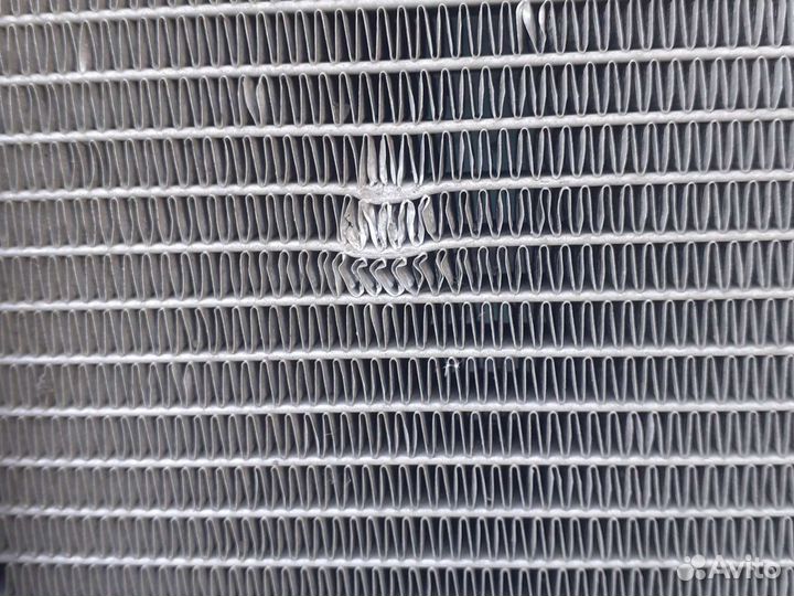 Радиатор охлаждения Ford Mondeo 5 с дефектом