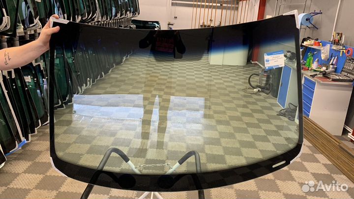 Стекло лобовое Фольксваген Поло