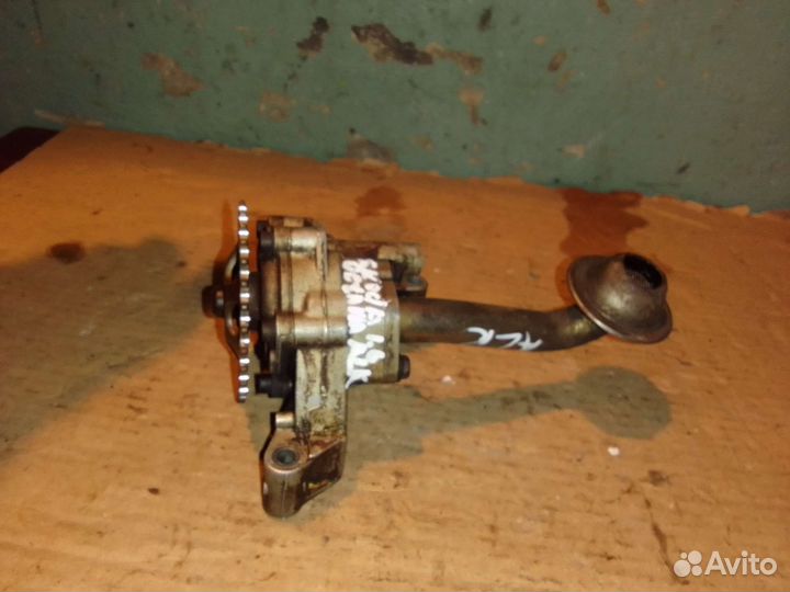 Маслонасос 1.6 AKL Skoda Octavia