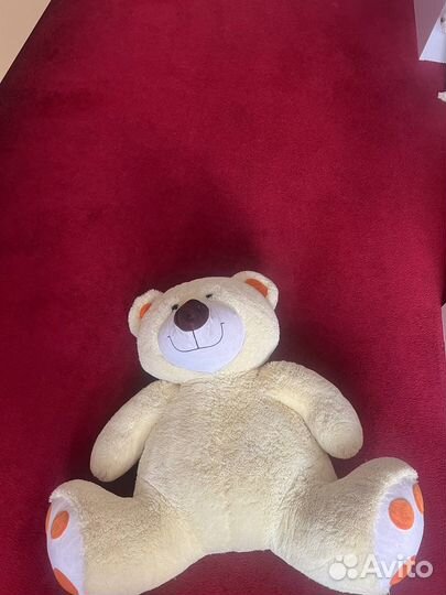 Плюшевый медведь