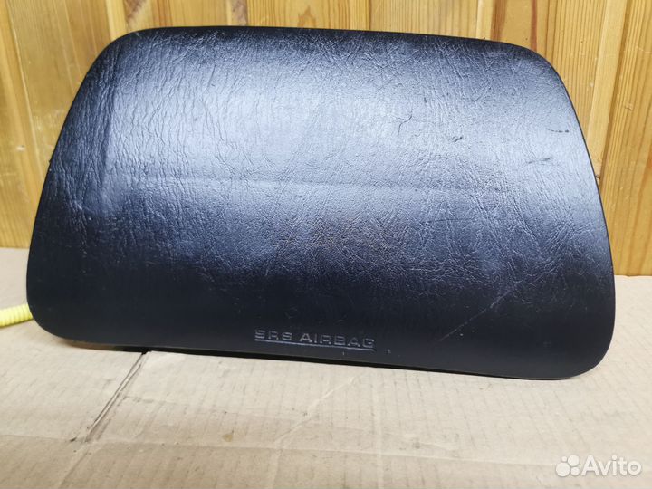 Подушка безопасности в торпедо Lexus RX 300