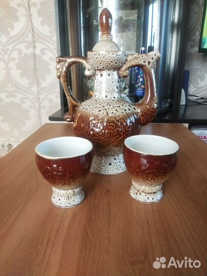 Глиняный кувшин