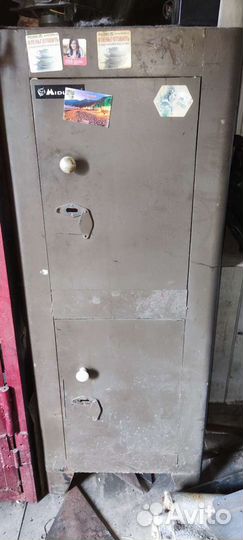 Шкаф металлический,сейф