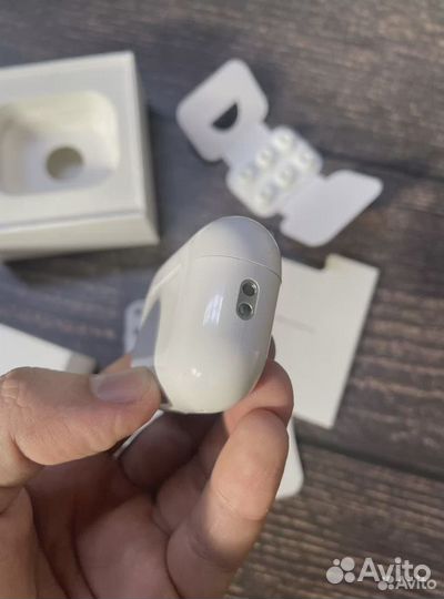 AirPods Pro (2-е поколение)