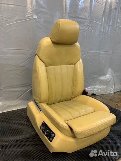 Сиденье переднее правое Bentley Continental Flying