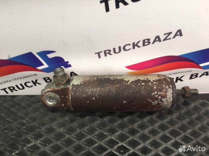 Цилиндр управления заслонкой моторного тормоза