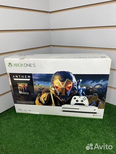 Xbox One S 1tb 1 джойстик