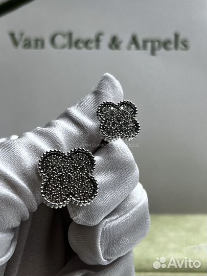 Кольцо Van Cleef & Arpels белое золото 750 проба