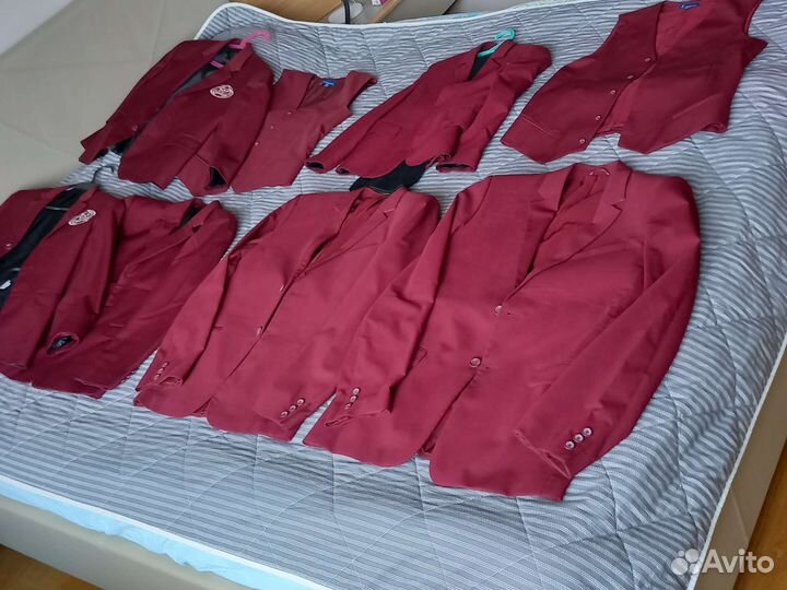 Пиджак школьный бордовый. Разные размеры