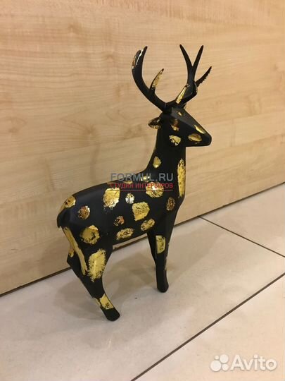 231604 Статуэтка Авторская работа Пятнистый олень