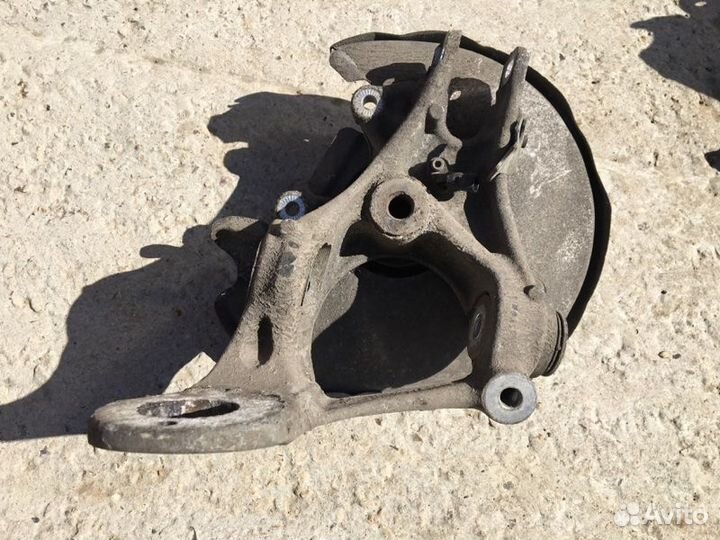 Кулак поворотный задний правый Audi A6 4G 2.0 TDI