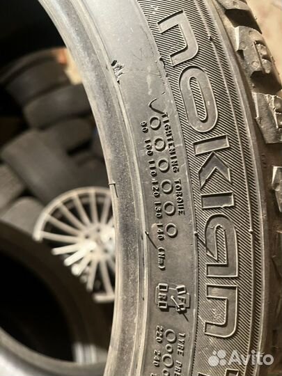 Nokian Tyres Hakkapeliitta 9 245/40 R18