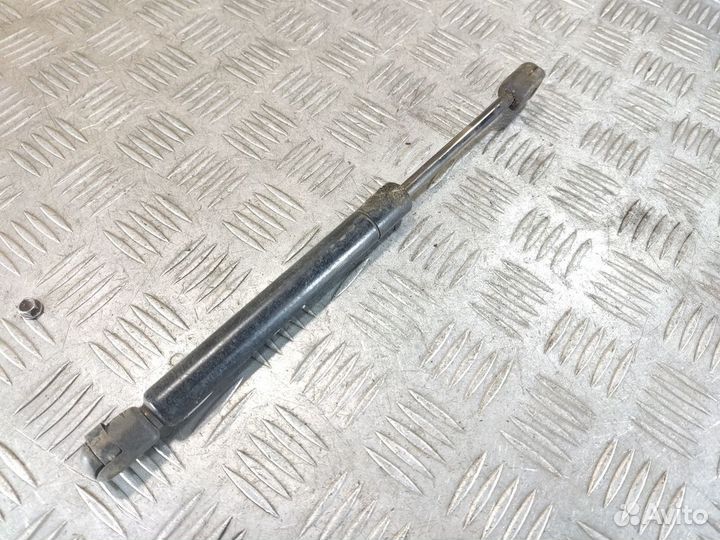 Амортизатор двери багажника Audi A6 c6 C6