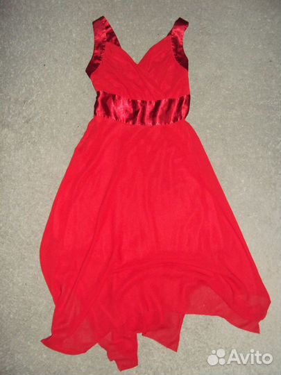 Платье красное нарядное на худышку XS