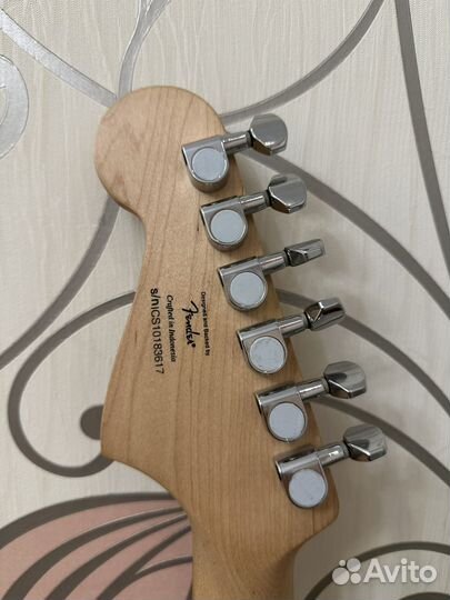 Электрогитара Squier Cyclone 2011