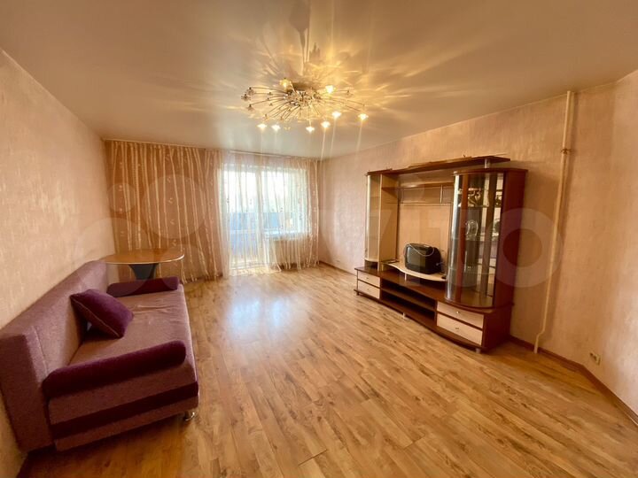 2-к. квартира, 60 м², 4/9 эт.