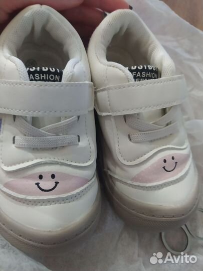 Кроссовки детские