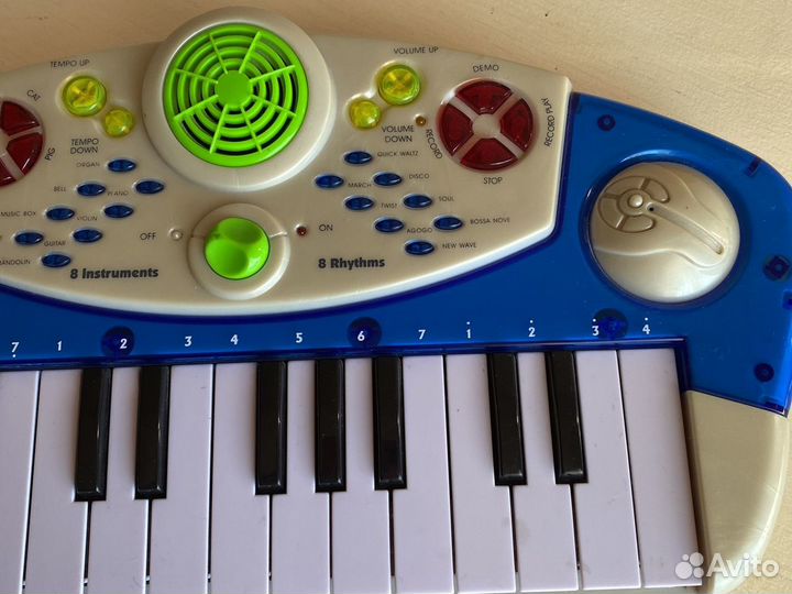 Игрушка музыкальная синтезатор - пианино, вокал