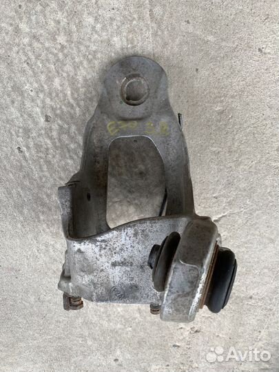 Кулак поворотный задний Bmw X5 E70