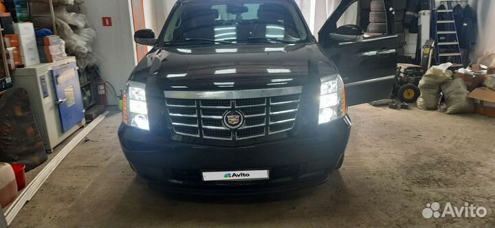 Cadillac Escalade 6.2 AT, 2007, битый, 157 000 км