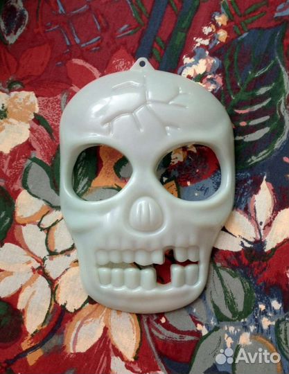 Декорации и аксессуары для Хэллоуина