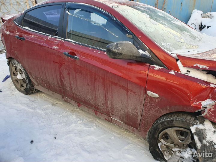 В разборе Hyundai solaris