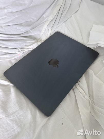 Macbook air 13 m2 8 256